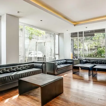 Dancenter Premium Legian Hotel