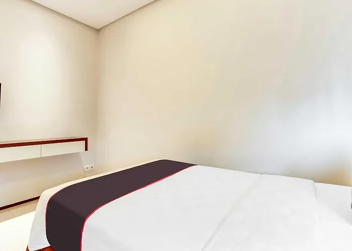 Dancenter Premium Legian Hotel 2*